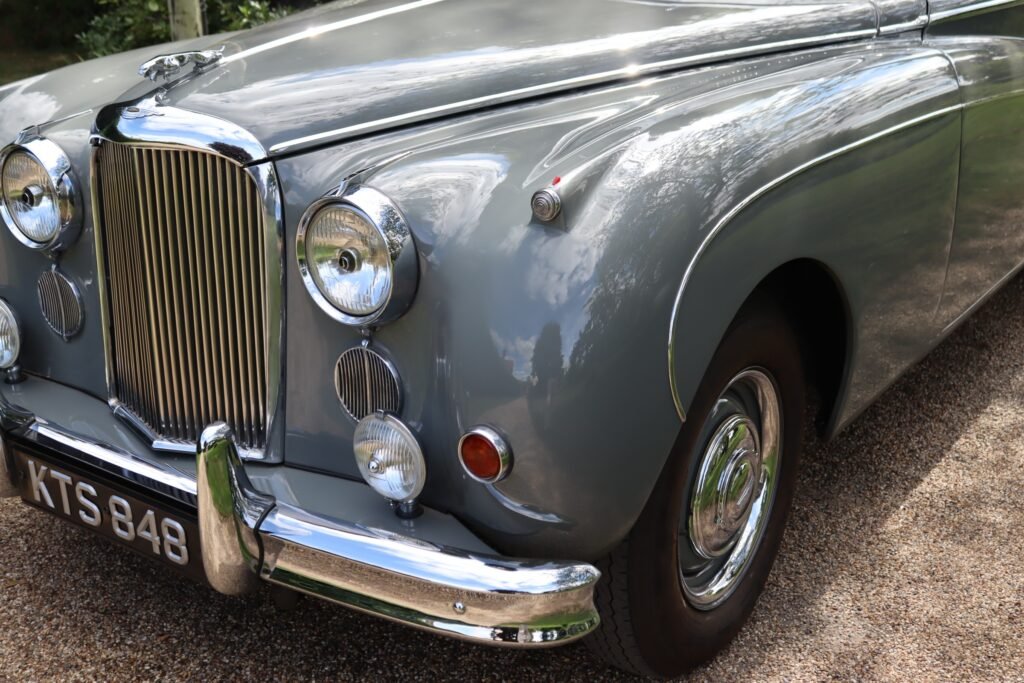 A 1960 Jaguar Mk IX that chauffeured Kate Middleton, Prince George and Princess Charlotte to Pippa’s 2017 wedding is up for auction with just 31,000 miles on the clock.