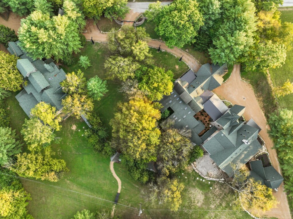 Dark Horse Recording Studio near Nashville, where stars like Taylor Swift and Dolly Parton recorded, is for sale at $24m with a luxury 10-acre estate and manor house.
