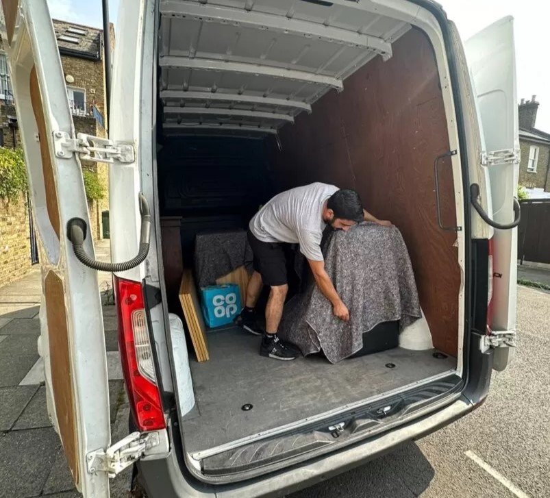 East London dad triples his income earning £5k a month on Airtasker removals – swapping bar work and delivery shifts for flexible hours, freedom and family time.