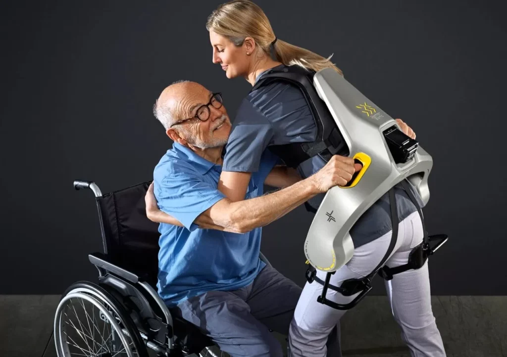 German Bionic’s Apogee ULTRA exoskeleton lifts 80lbs, boosts walking endurance and supports workers in logistics, construction and healthcare with smart tech.