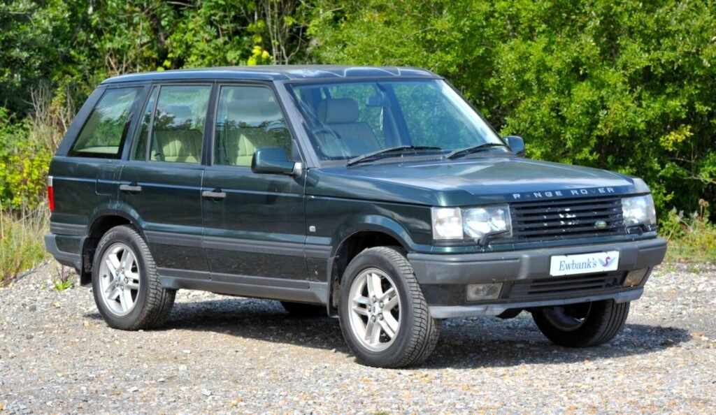 Royal-spec Range Rover goes under the hammer for as little as £1,000 – but there’s a catch. The 25-year-old 4.0 HSE, once fit for a Queen, has no valid MOT.
