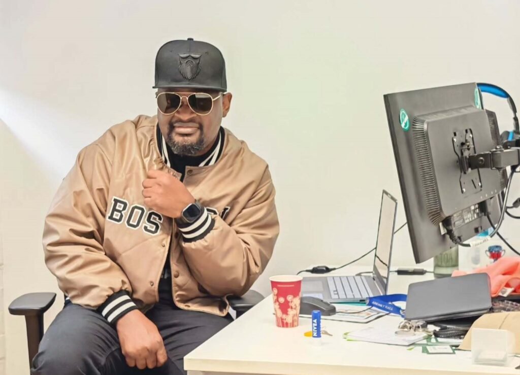 Data analyst creates Japaflex, a social app helping newcomers fight loneliness and settle in the UK faster, reaching 1,000 downloads in three weeks and growing its impact.