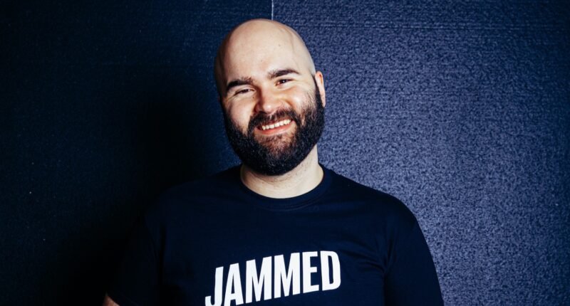 Once a 60-hour-a-week freelance developer, Andy Callaghan built Jammed, a six-figure SaaS platform helping creative studios manage bookings, payments, and growth.
