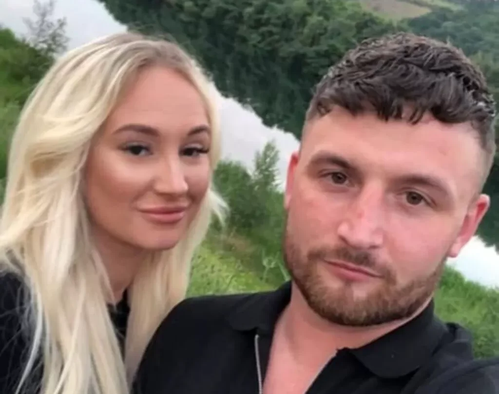 A man discovers he’s saved an astonishing £5,000 after filling a Coca-Cola bottle with £1 coins for years - a viral TikTok moment that amazed millions!